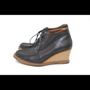 Euc Johnston & Murphy leather booties size 9.5